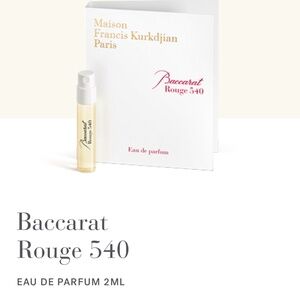 Baccarat Rouge 540 sample spray